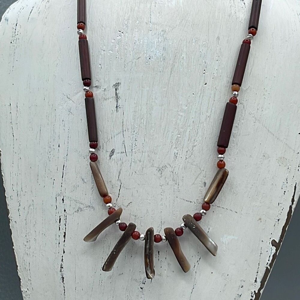 Vintage ethnic boho handmade mother of pearl & wood necklace.
